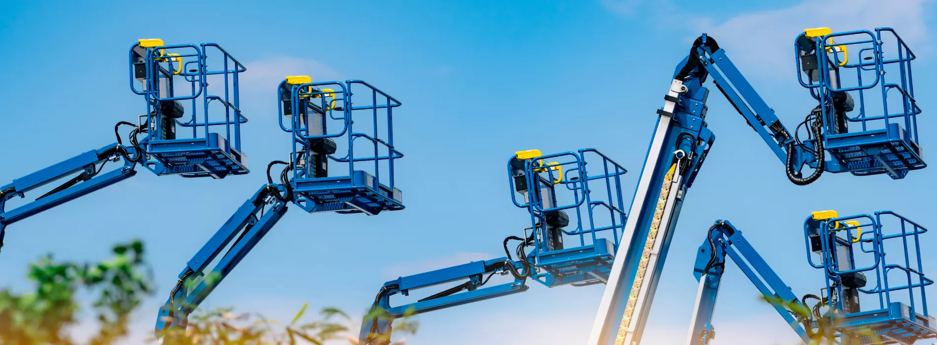 vinç kiralama, vinç hizmetleri, vinç İzmir, kaldırma ekipmanları, forklift kiralama, manlift kiralama, sepetli vinç, mobil vinç, endüstriyel vinç, güvenilir vinç kiralama